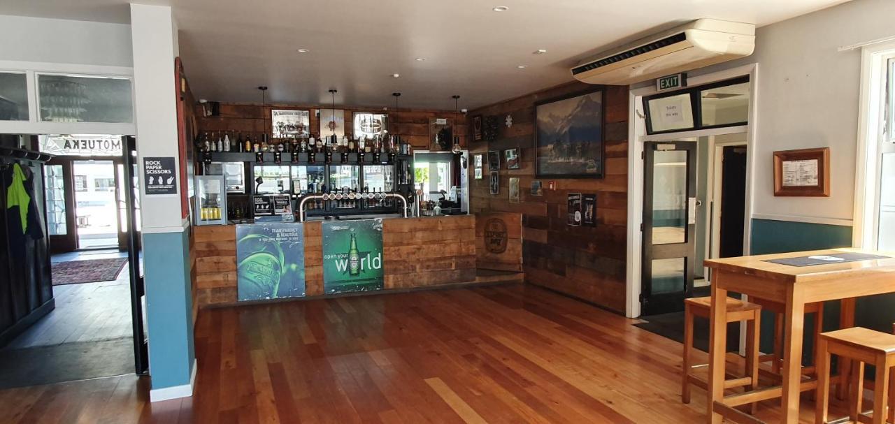 Hotel Motueka Backpackers, Loud Live Music Friday Saturday Nights Exterior photo